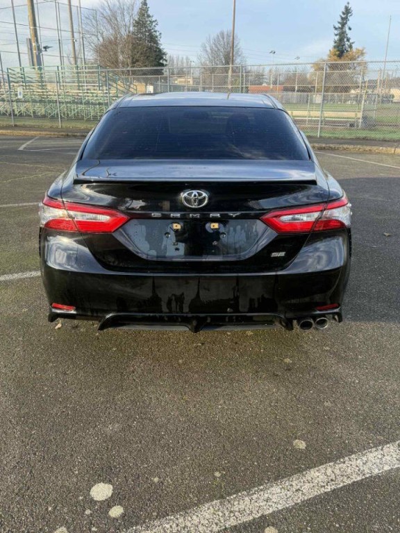 2018 Toyota Camry Image 13