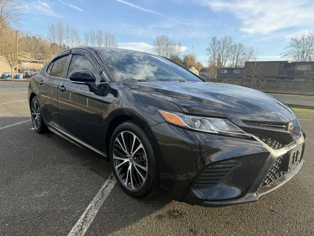 2018 Toyota Camry Image 15