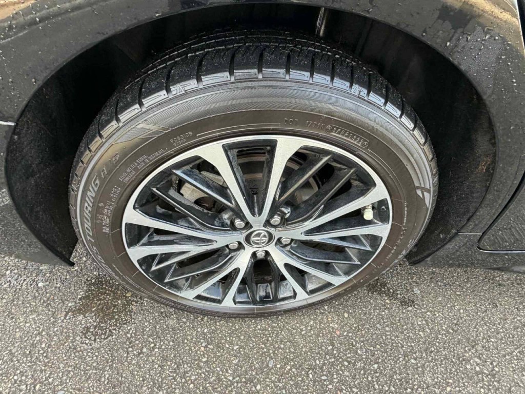 2018 Toyota Camry Image 18