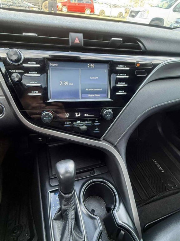 2018 Toyota Camry Image 31