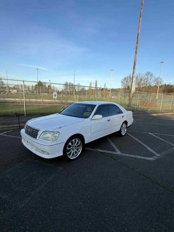 1999 Toyota Crown Image 2