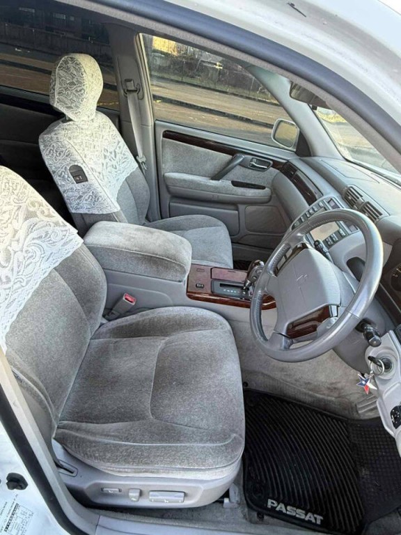 1999 Toyota Crown Image 34