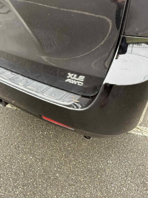 2011 Toyota Sienna Image 15