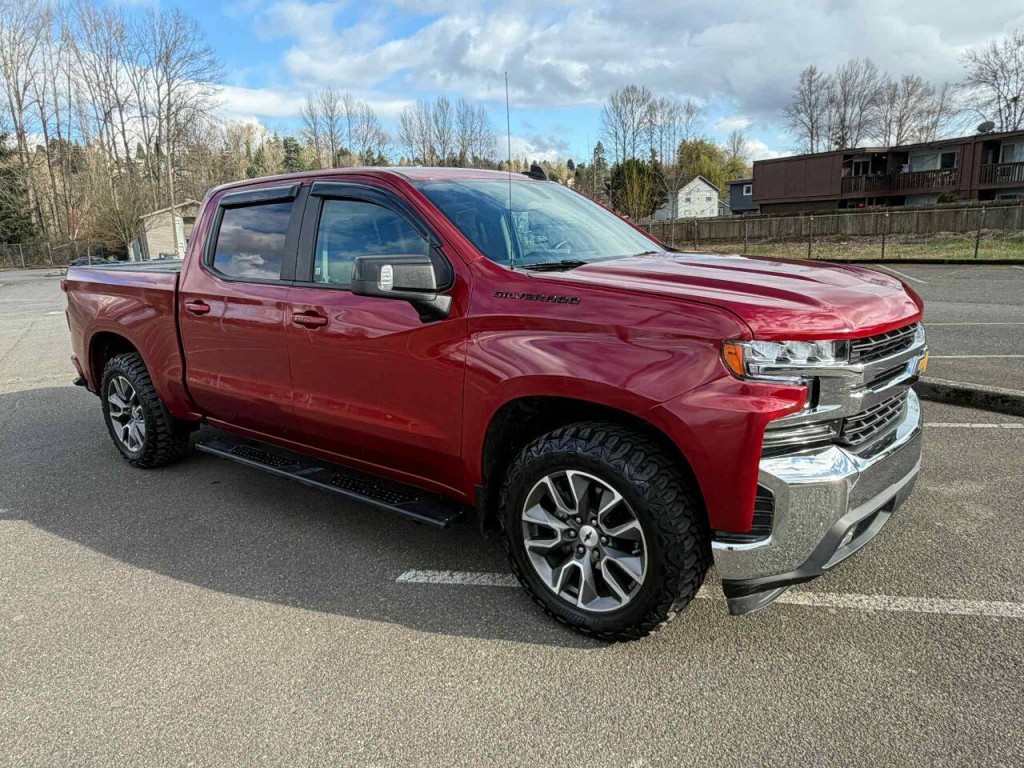 2021 Chevrolet Silverado 1500 Image 2