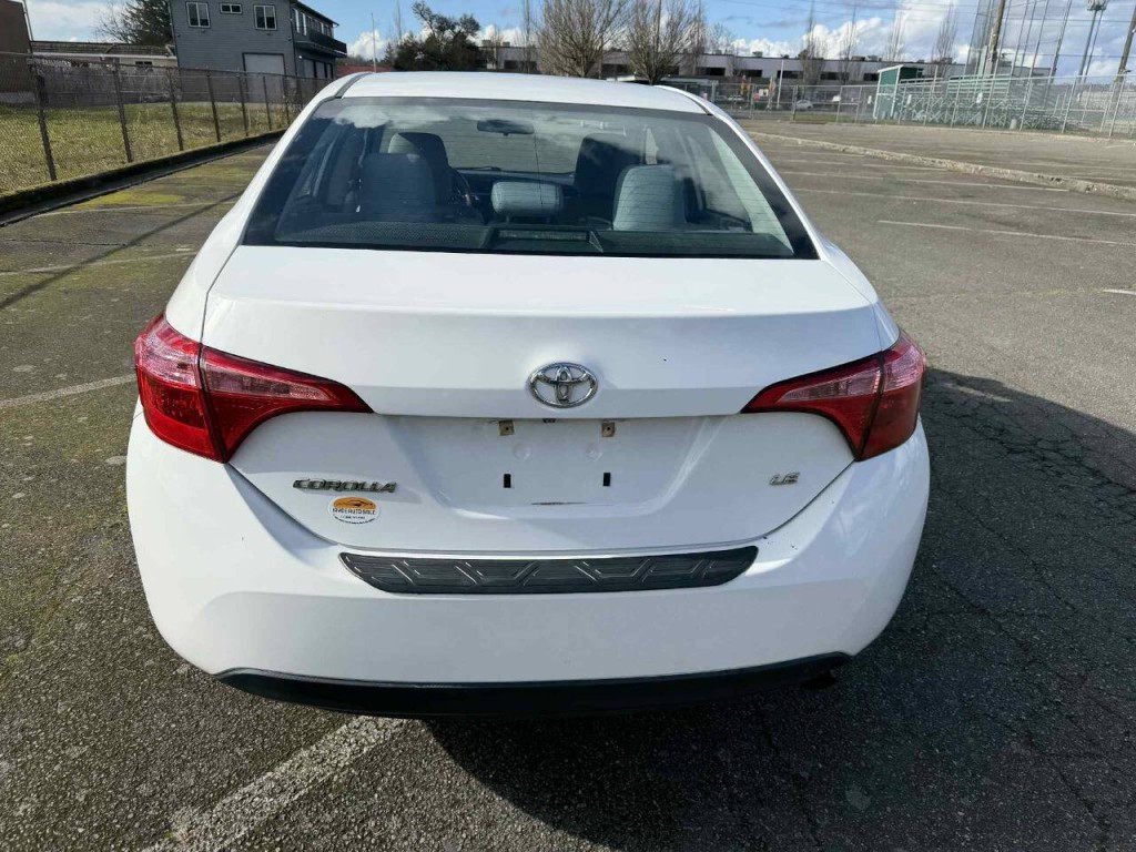 2015 Toyota Corolla Image 10