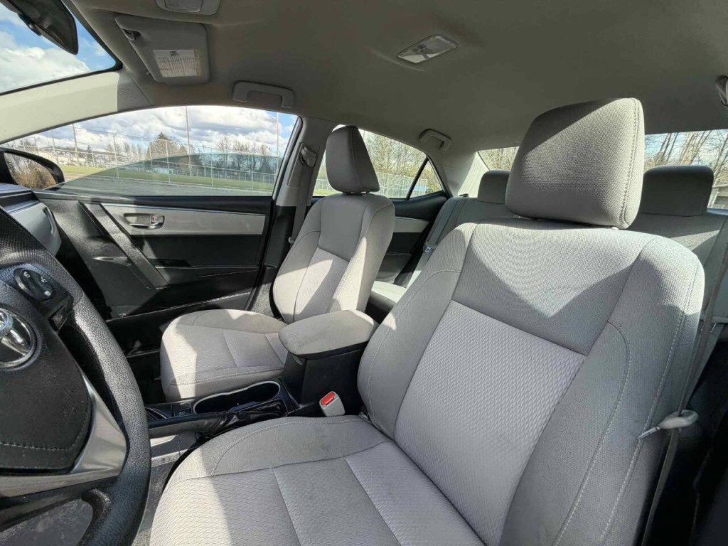 2015 Toyota Corolla Image 13