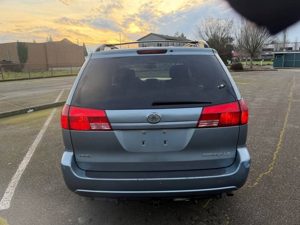 2004 Toyota Sienna Image 6