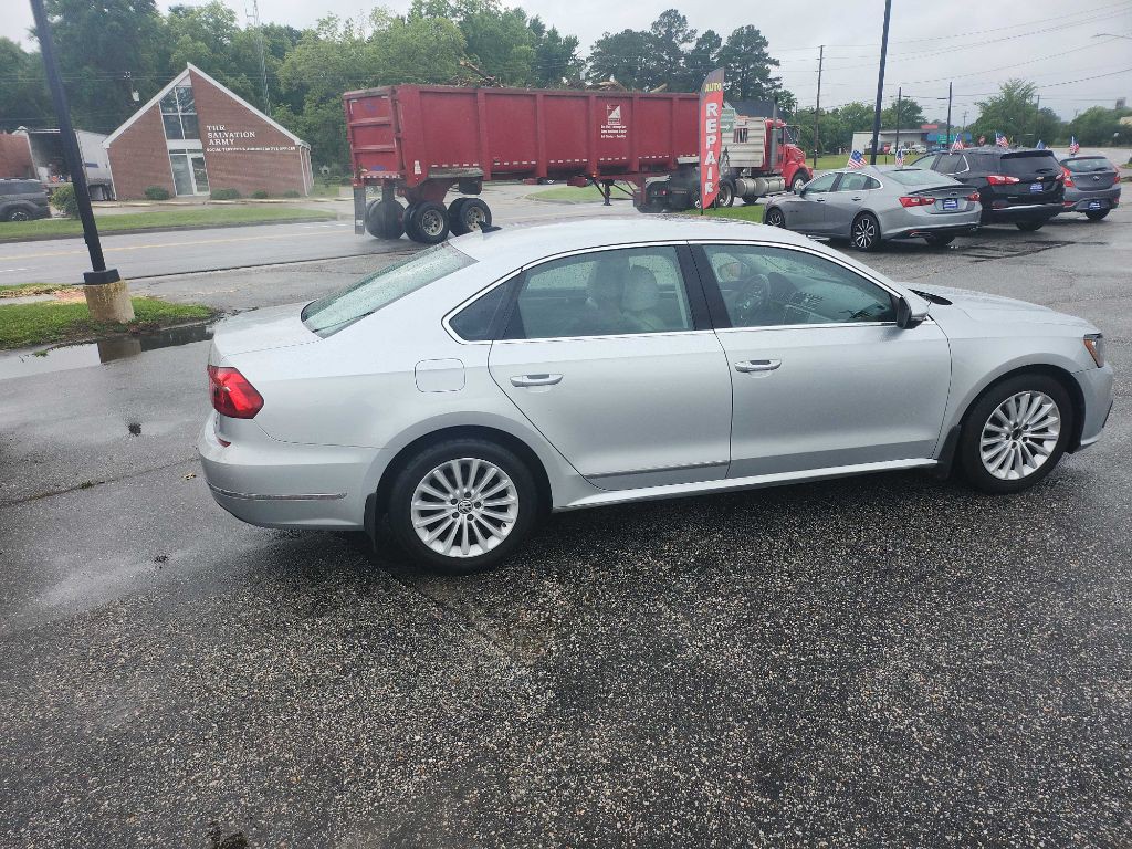 2016 Volkswagen Passat Image 6