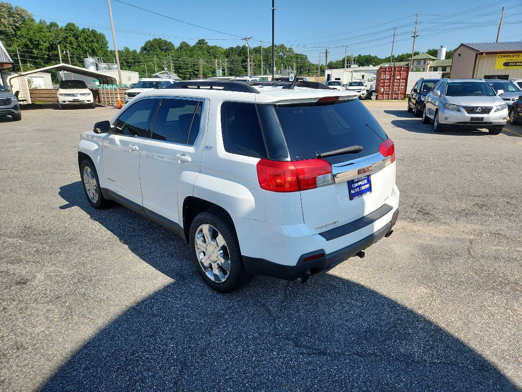 2011 GMC Terrain Image 2
