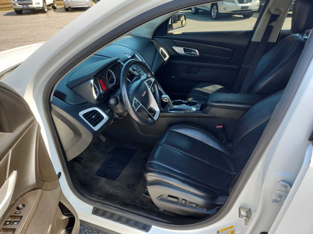 2011 GMC Terrain Image 8