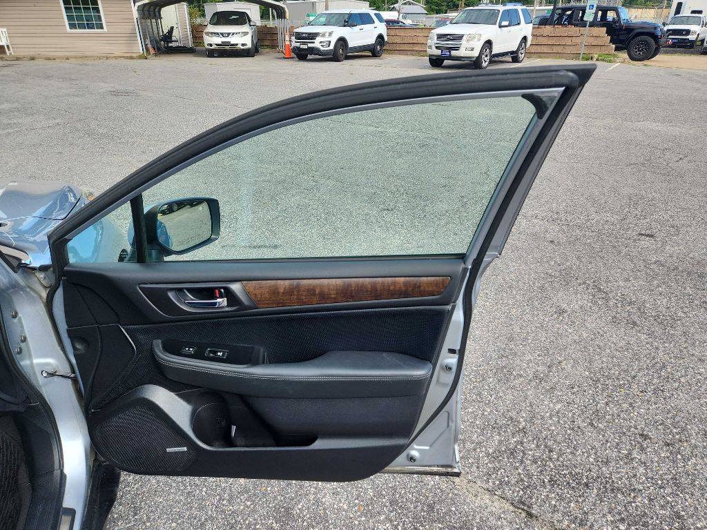 2016 Subaru Outback Image 16