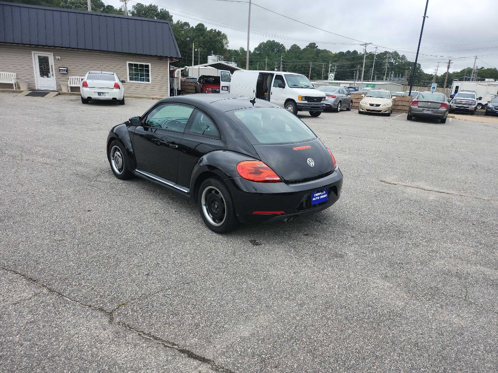 2012 Volkswagen Beetle Image 5