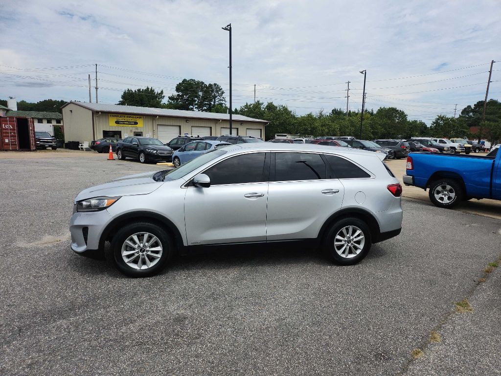 2019 Kia Sorento Image 1