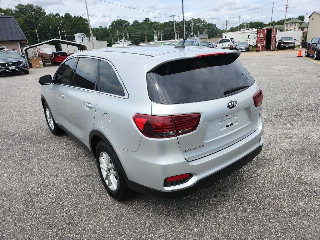 2019 Kia Sorento Image 2