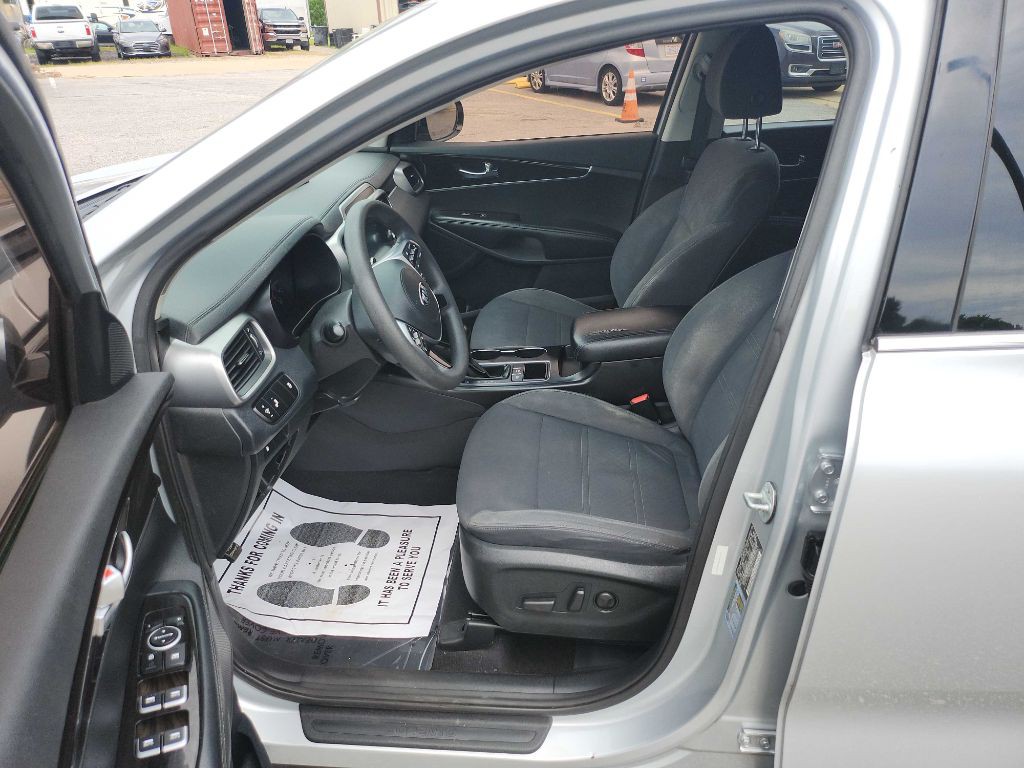 2019 Kia Sorento Image 9