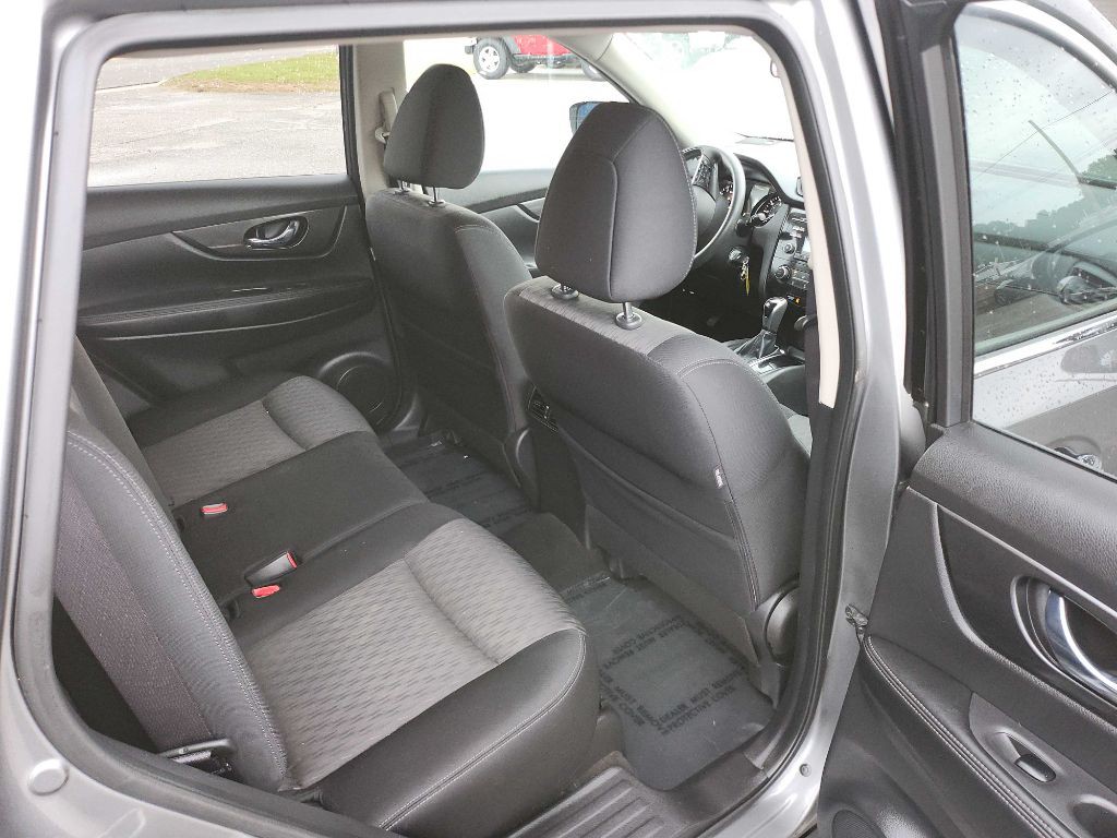 2017 Nissan Rogue Image 14
