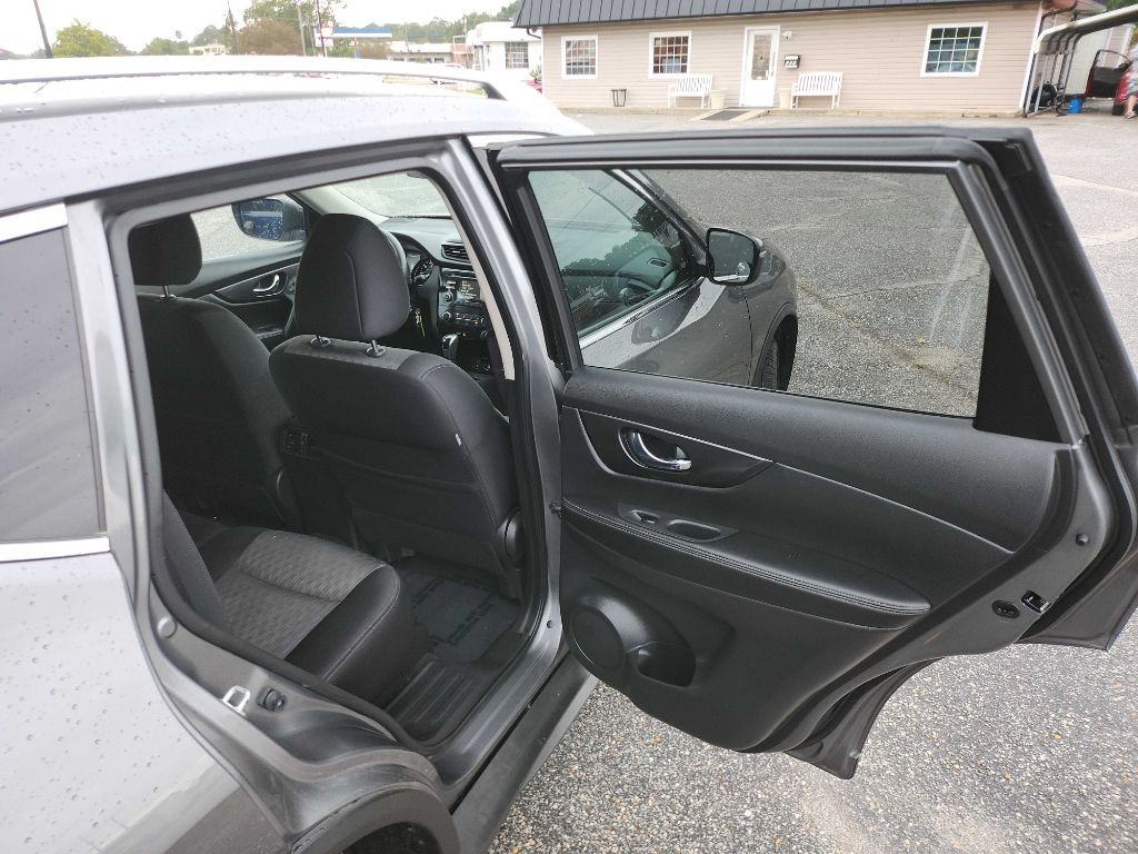2017 Nissan Rogue Image 15
