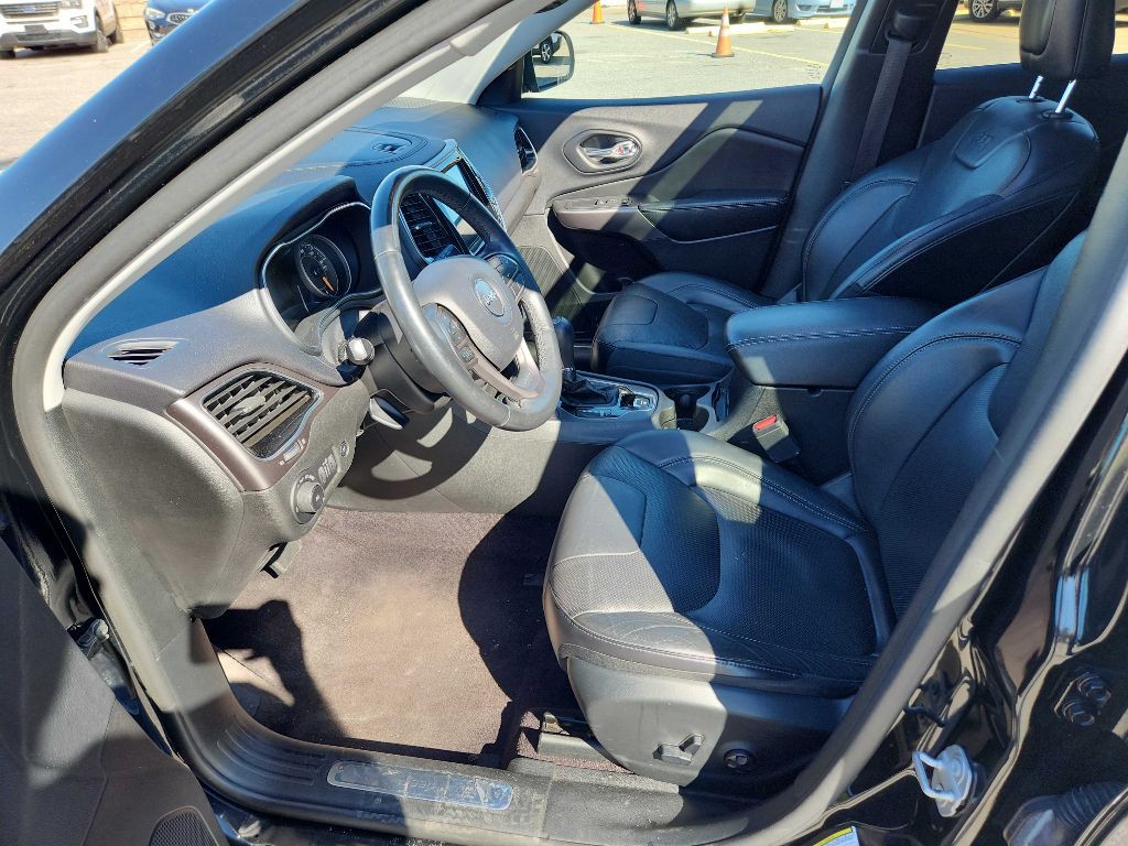 2019 Jeep Cherokee Image 9