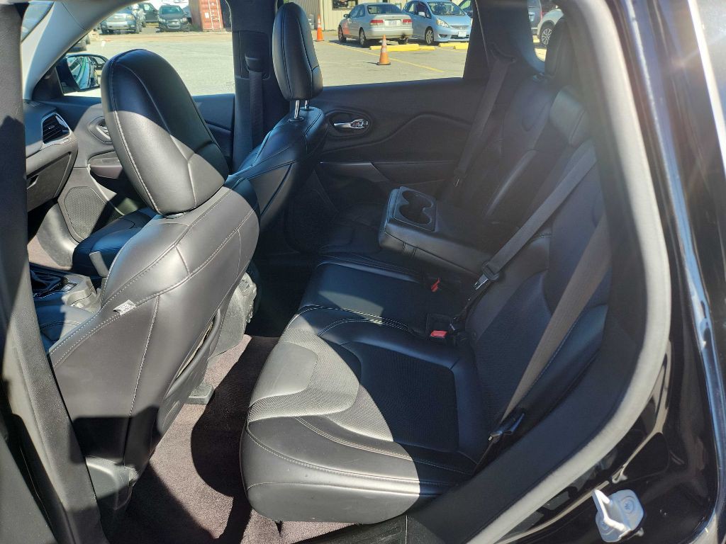 2019 Jeep Cherokee Image 11