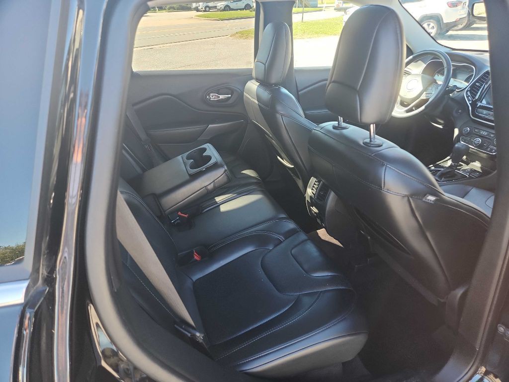 2019 Jeep Cherokee Image 15