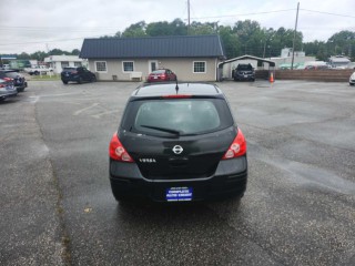 Image for 2010 Nissan Versa S ID: 6963514