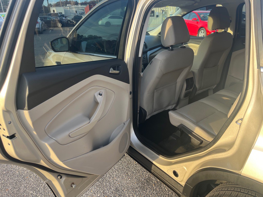 2017 Ford Escape Image 12