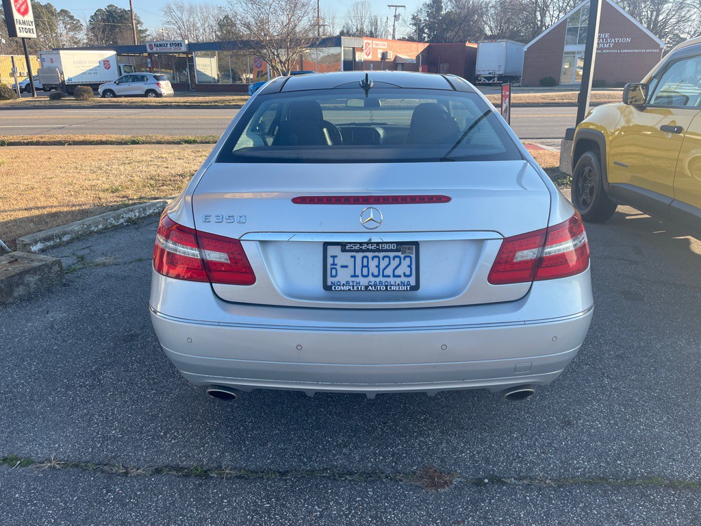 2012 Mercedes-Benz E-Class Image 4