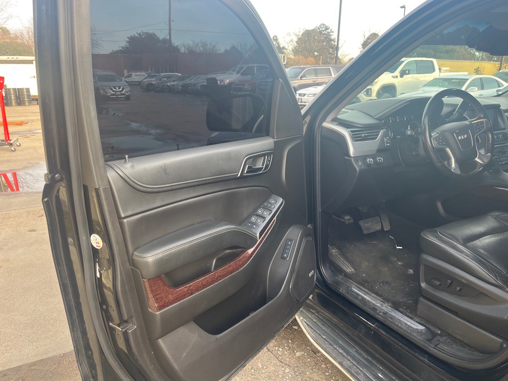 2018 GMC Yukon Image 9