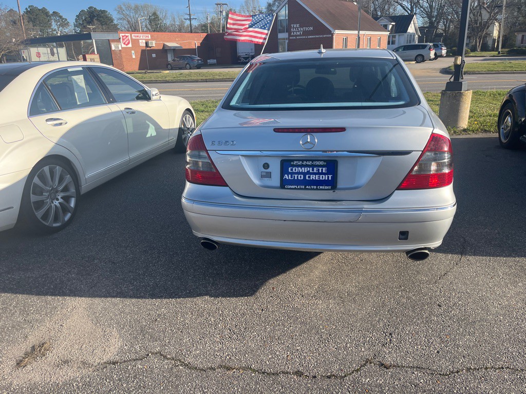 2008 Mercedes-Benz E-Class Image 3