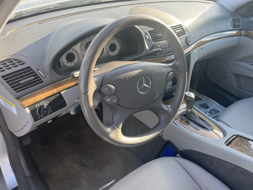 2008 Mercedes-Benz E-Class Image 10