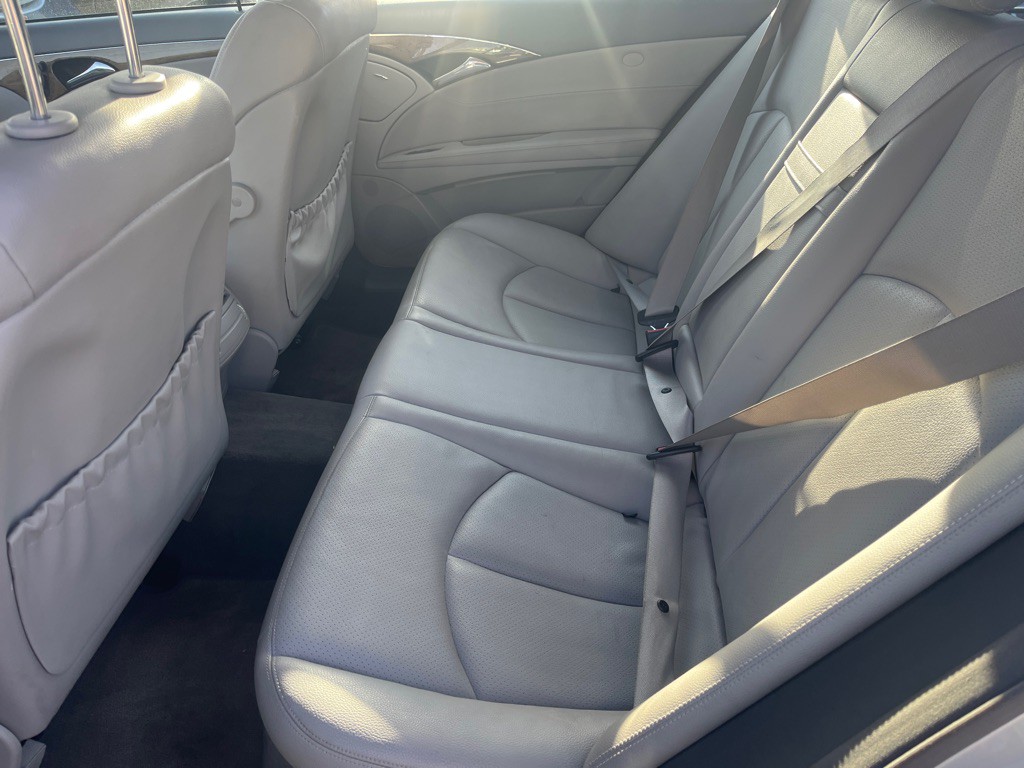 2008 Mercedes-Benz E-Class Image 12