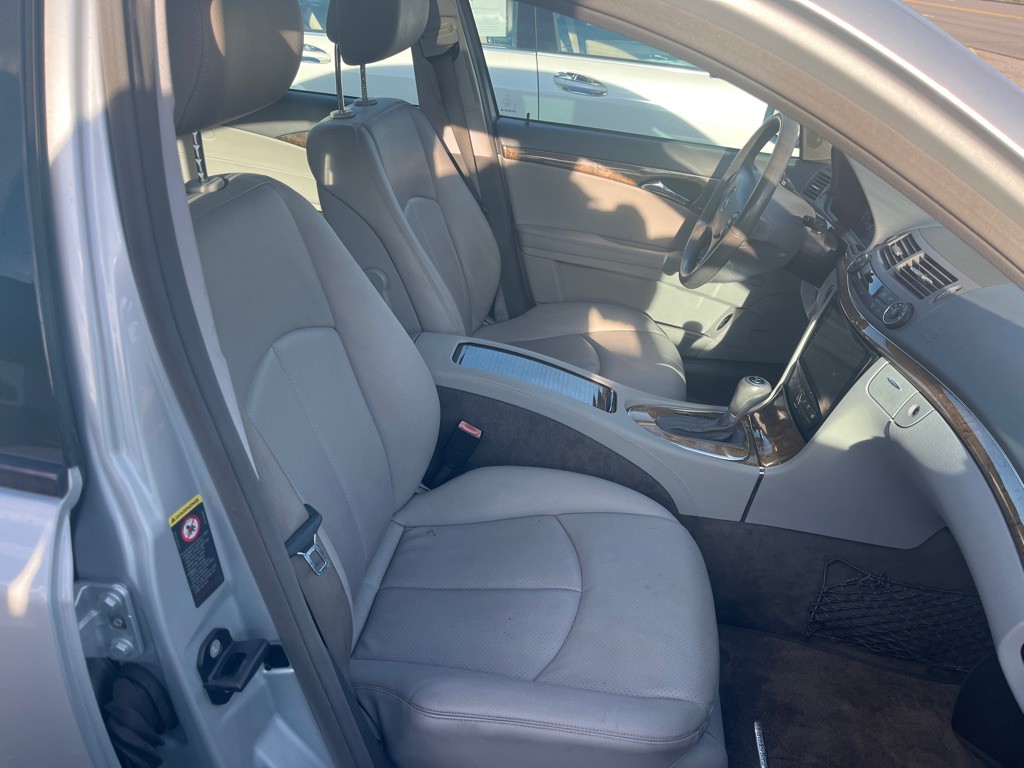 2008 Mercedes-Benz E-Class Image 16