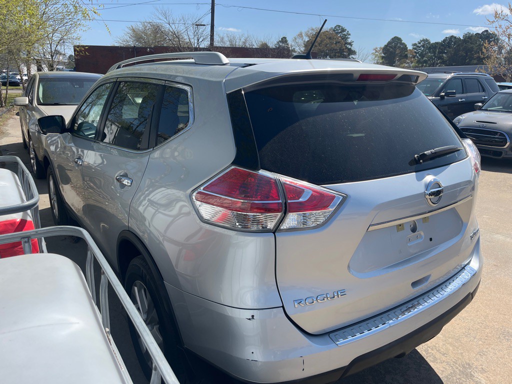 2016 Nissan Rogue Image 2