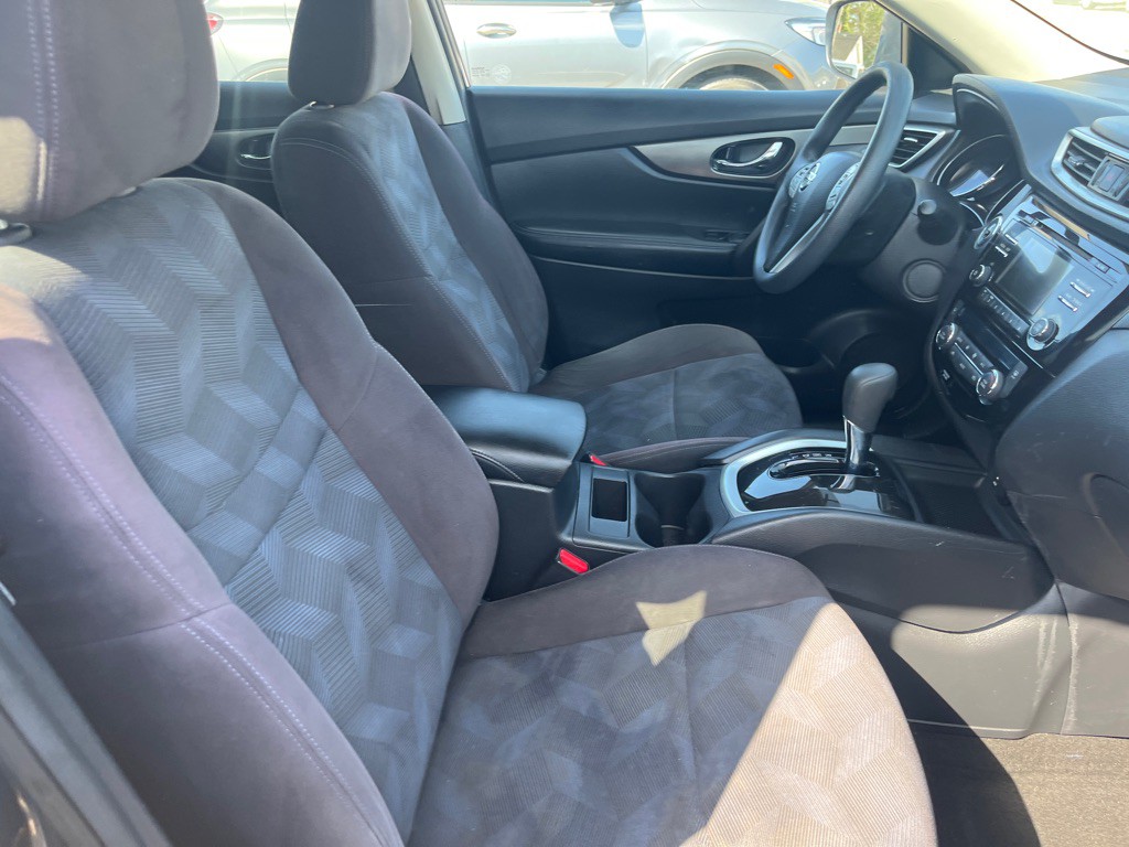 2015 Nissan Rogue Image 16