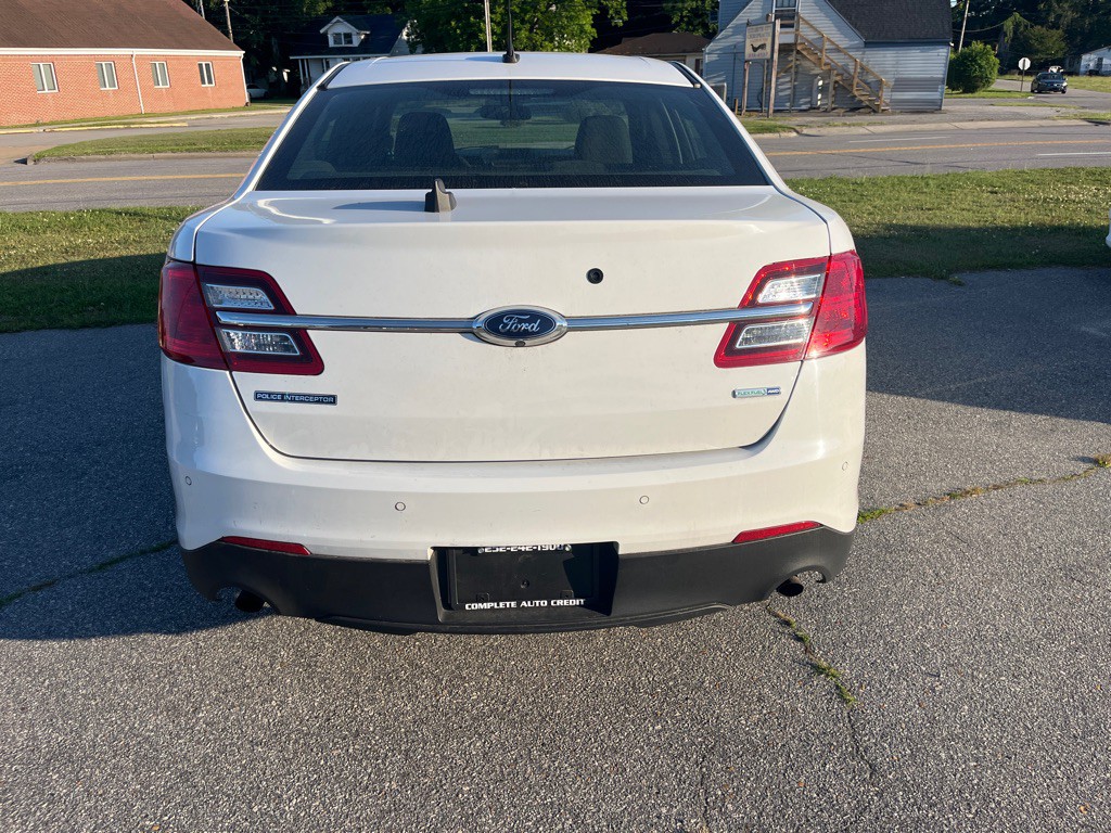 2018 Ford Taurus Image 4
