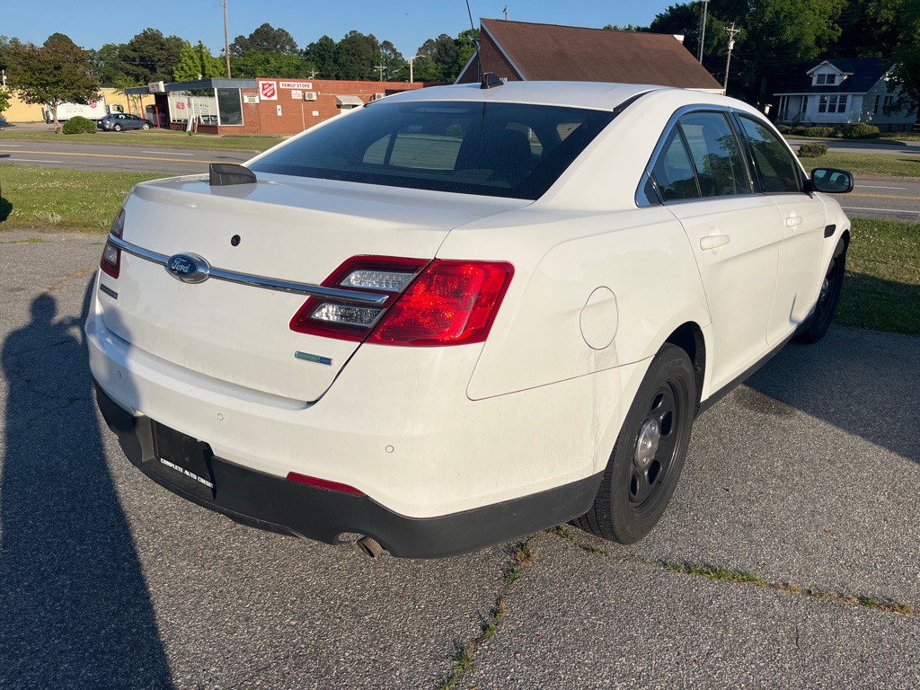 2018 Ford Taurus Image 5