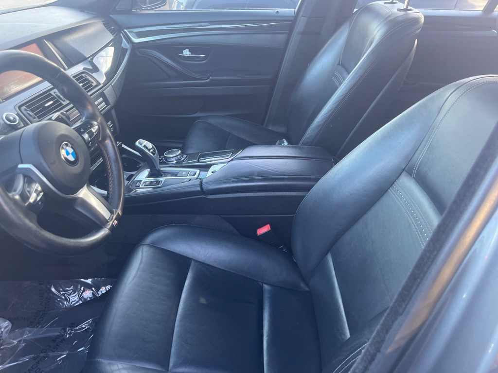 2016 BMW 5 Series Image 6