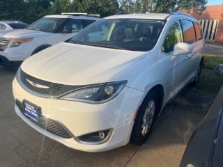 Image for 2020 Chrysler Pacifica Touring L ID: 7459798