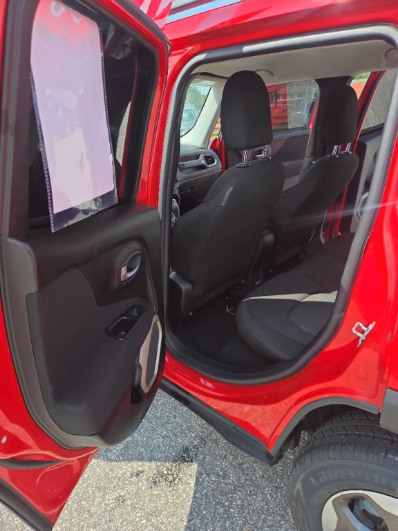 2017 Jeep Renegade Image 11