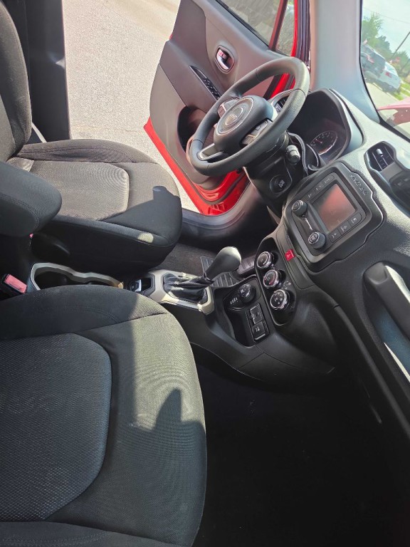 2017 Jeep Renegade Image 18