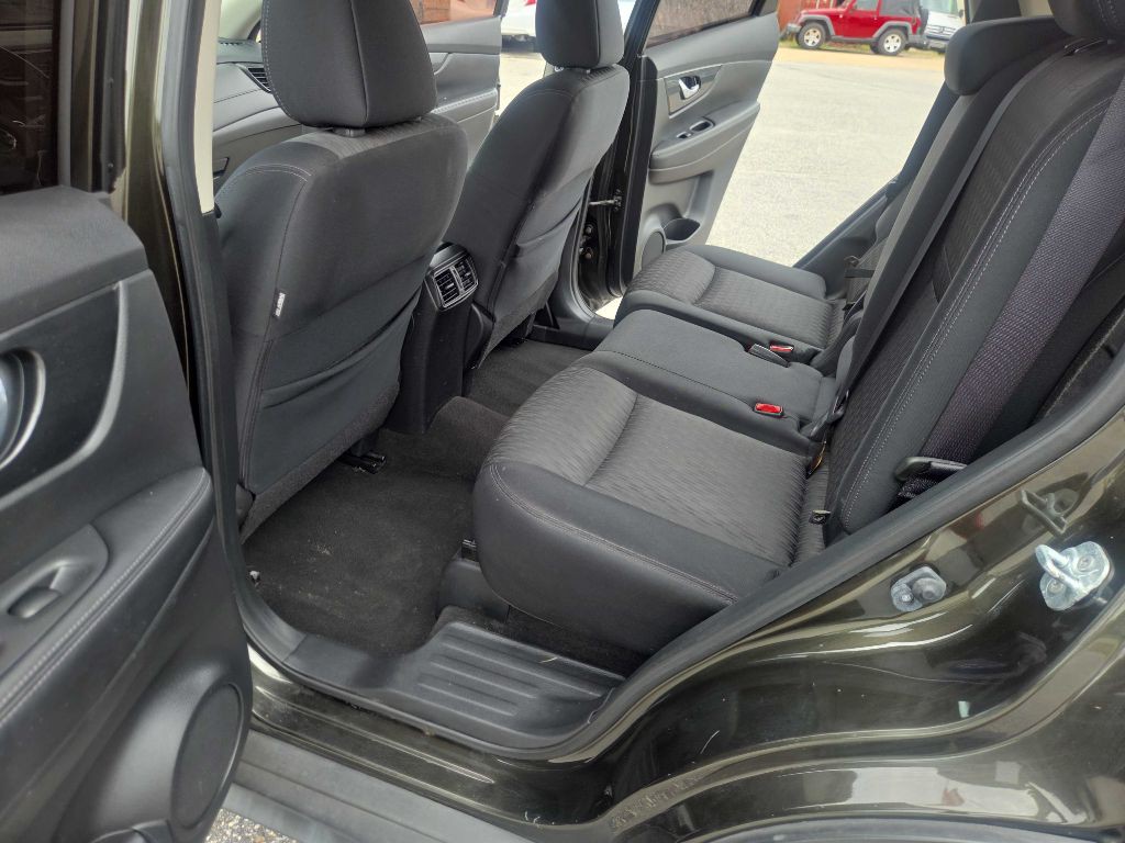 2017 Nissan Rogue Image 14