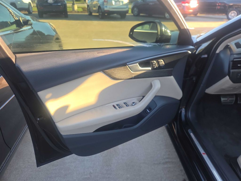 2018 Audi A4 Image 9
