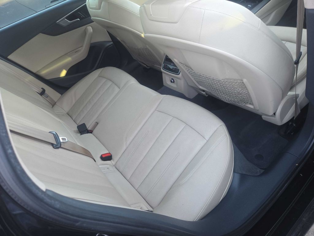 2018 Audi A4 Image 16