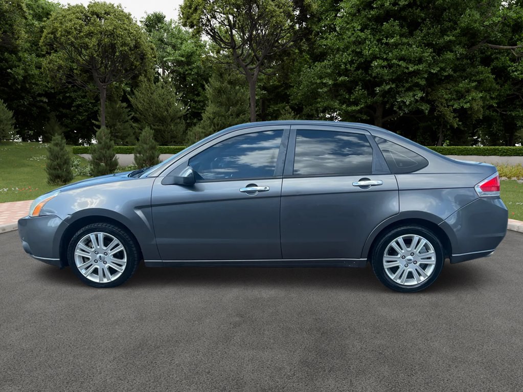 2010 Ford Focus Image 4
