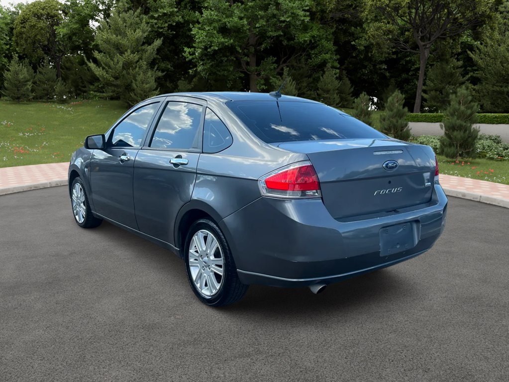 2010 Ford Focus Image 6