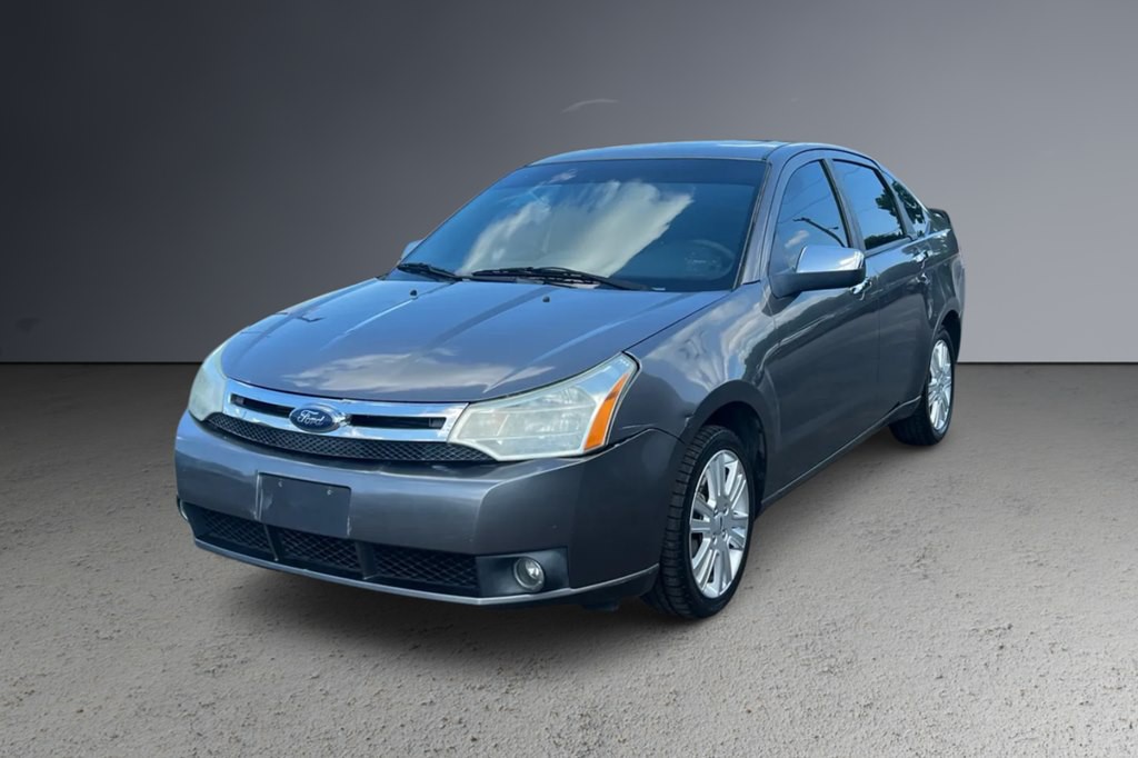 2010 Ford Focus Image 2