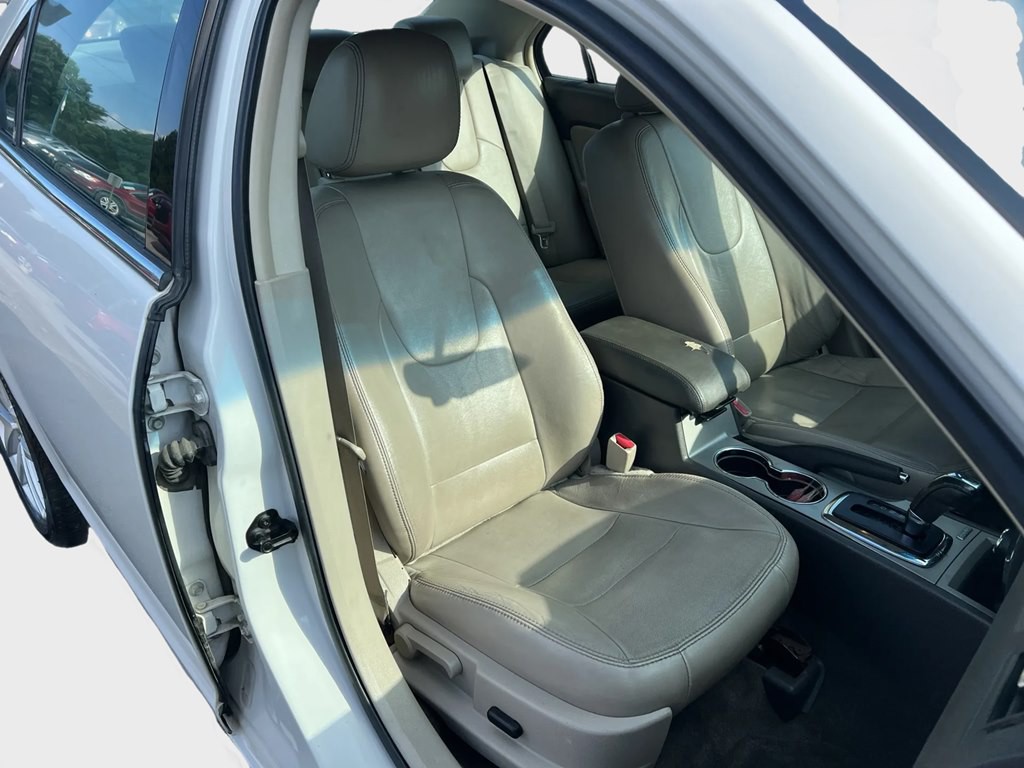 2010 Ford Fusion Image 11