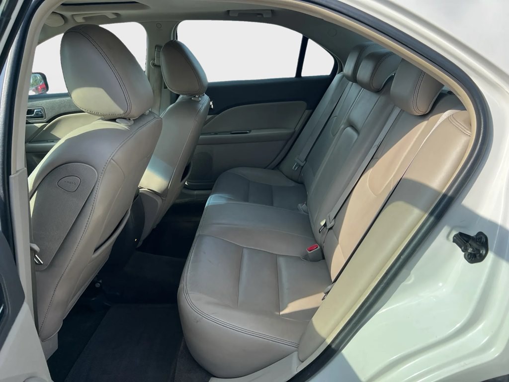 2010 Ford Fusion Image 13