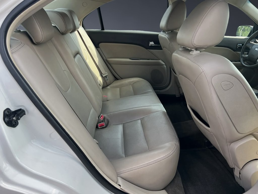 2010 Ford Fusion Image 10