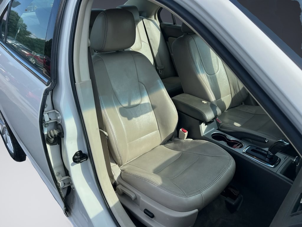 2010 Ford Fusion Image 12
